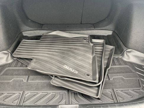 Used 2025 Honda Civic Sport Touring image 32