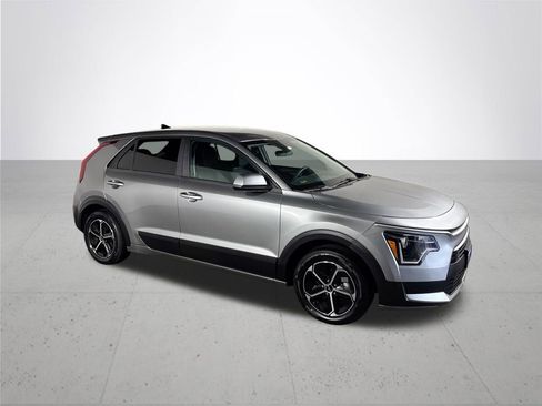 Certified 2024 Kia Niro LX FWD image 5