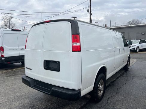 Used 2020 Chevrolet Express 3500 Extended image 4