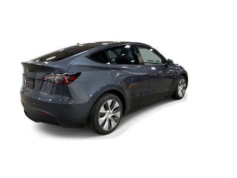 Certified 2023 Tesla Model Y Long Range AWD/4WD image 6