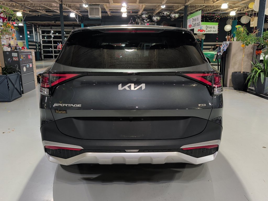 Used 2023 Kia Sportage LX AWD/4WD image 9