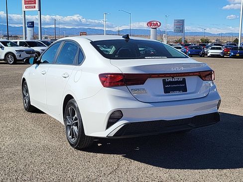 Used 2024 Kia Forte LXS image 3