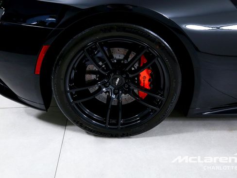 Used 2019 Ford GT RWD image 25