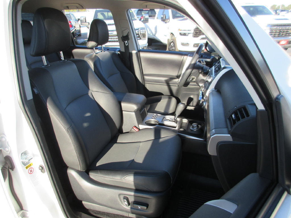 Used 2019 Toyota 4Runner SR5 Premium AWD/4WD image 21