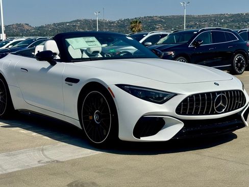 New 2026 Mercedes-Benz SL 63 AMG S e Performance 4MATIC image 36