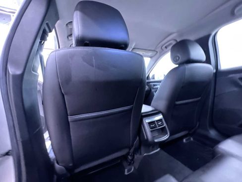 Used 2016 Chevrolet Impala LT image 36