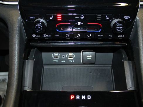 Used 2023 Jeep Grand Cherokee Altitude image 20