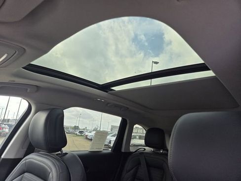 New 2026 Lincoln Nautilus Reserve image 10