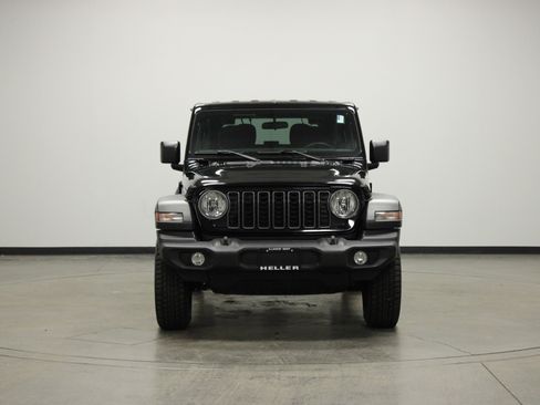 Used 2025 Jeep Wrangler Sport image 3