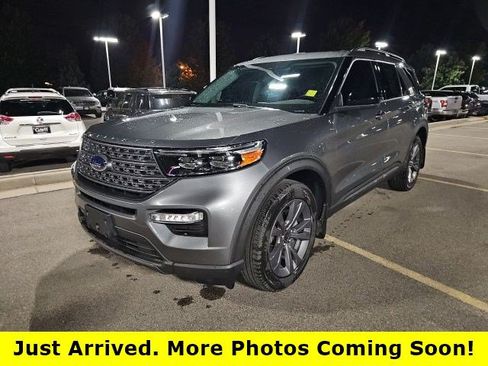 Used 2024 Ford Explorer XLT w/ Equipment Group 202A AWD/4WD image 1