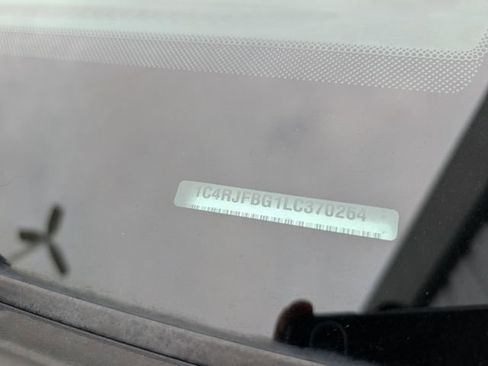 Used 2020 Jeep Grand Cherokee Limited X image 37