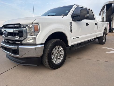 Used 2022 Ford F250 XLT image 2