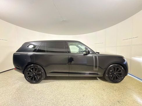 New 2027 Land Rover Range Rover Long Wheelbase SE AWD/4WD image 6