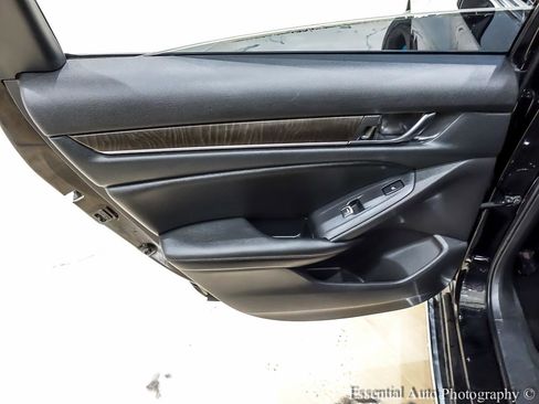 Used 2020 Honda Accord Touring image 27