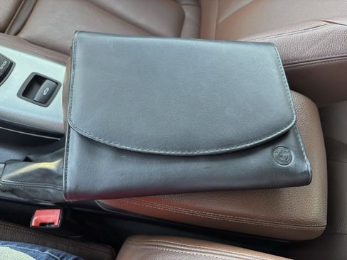 Used 2016 BMW M235i Convertible image 21