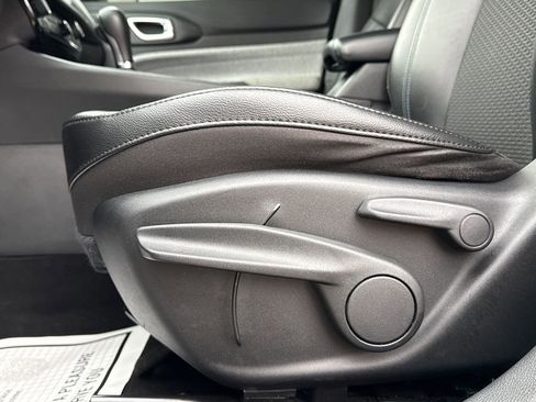 Used 2022 Jeep Compass Latitude image 23