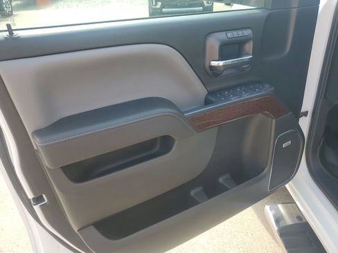 Used 2015 GMC Sierra 1500 SLT w/ SLT Crew Cab Value Package AWD/4WD image 29