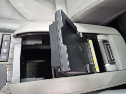 Used 2022 Toyota Highlander Limited image 28