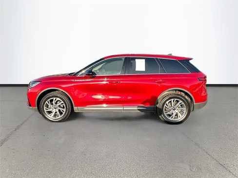 Used 2025 Lincoln Corsair AWD w/ Equipment Group 101A image 4