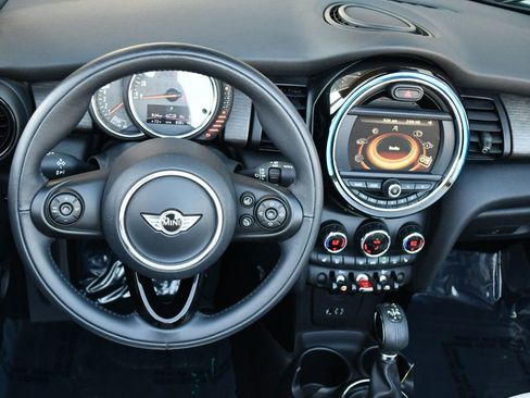 Used 2017 MINI Cooper S image 65