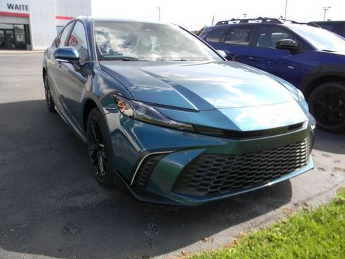 New 2026 Toyota Camry SE w/ Convenience Package AWD/4WD image 9