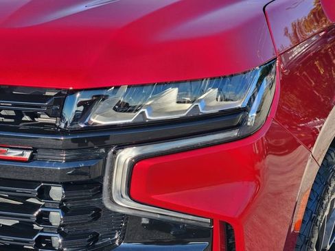 Used 2023 Chevrolet Tahoe Z71 w/ Luxury Package AWD/4WD image 9