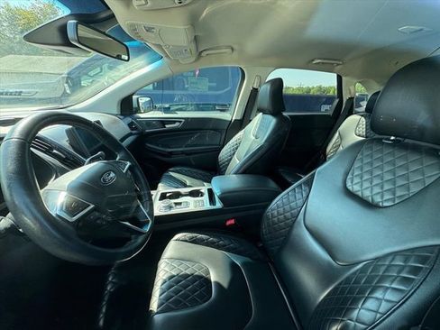 Used 2024 Ford Edge Titanium AWD/4WD image 3