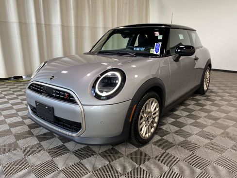 Used 2025 MINI Cooper S FWD image 6
