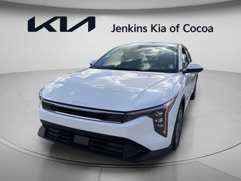 New 2026 Kia K4 FWD image 11