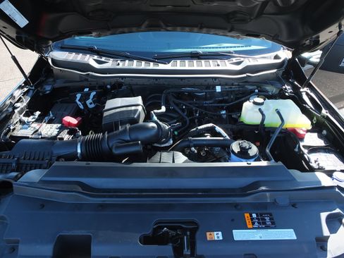 Used 2025 Ford F350 XLT image 11