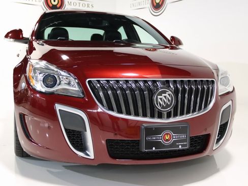 Used 2017 Buick Regal GS w/ Driver Confidence Package #2 image 21
