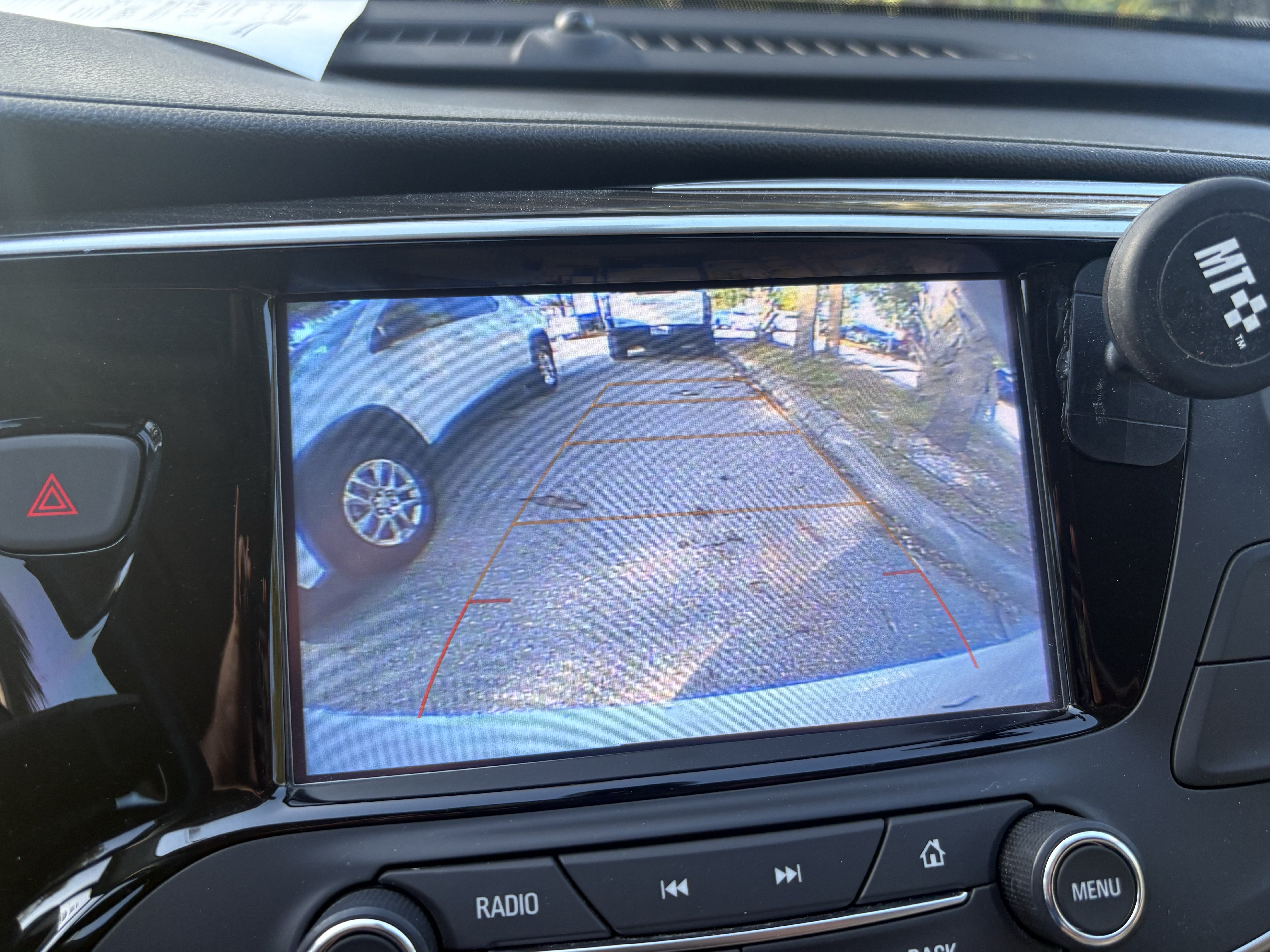 Certified 2020 Buick Envision Essence FWD image 12
