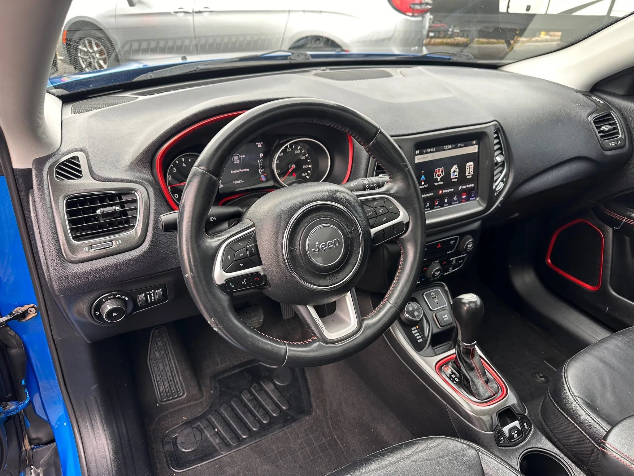 Used 2017 Jeep Compass Trailhawk w/ Navigation Group AWD/4WD image 15