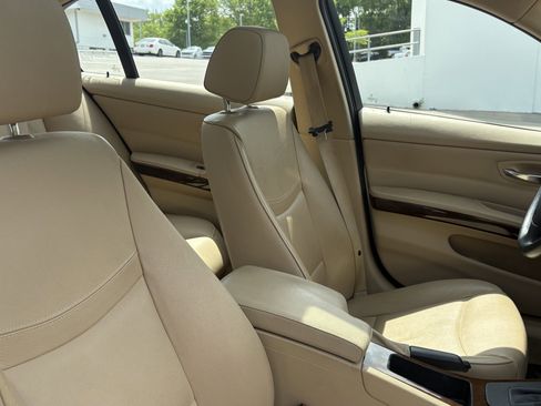 Used 2011 BMW 328i xDrive Sedan AWD/4WD image 31