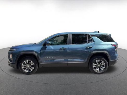 Used 2025 Chevrolet Equinox LT FWD image 9