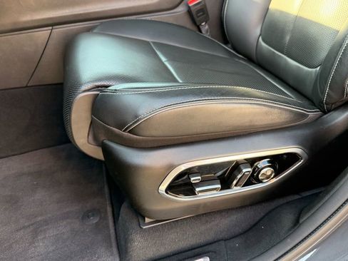 Used 2023 Jeep Grand Cherokee Overland w/ Luxury Tech Group IV image 25