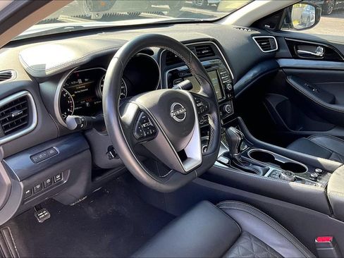 Used 2023 Nissan Maxima Platinum FWD image 17