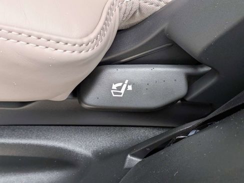 New 2026 Volvo XC90 B6 Ultra w/ Protection Package Premier AWD/4WD image 18