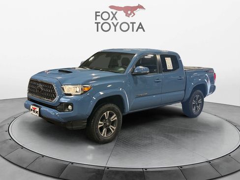 Used 2019 Toyota Tacoma TRD Sport image 1