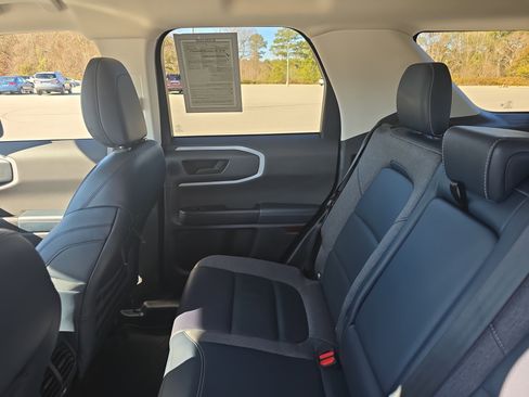 Used 2021 Ford Bronco Sport Outer Banks w/ Outer Banks Package (96D) image 13