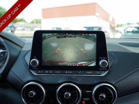 Used 2025 Nissan Sentra SV FWD image 10