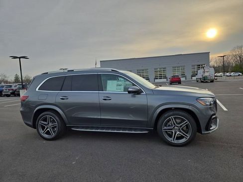 New 2026 Mercedes-Benz GLS 450 4MATIC image 2