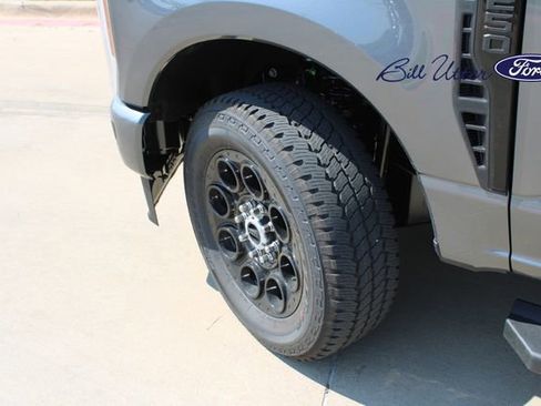 New 2026 Ford F250 Lariat w/ Black Appearance Package image 5