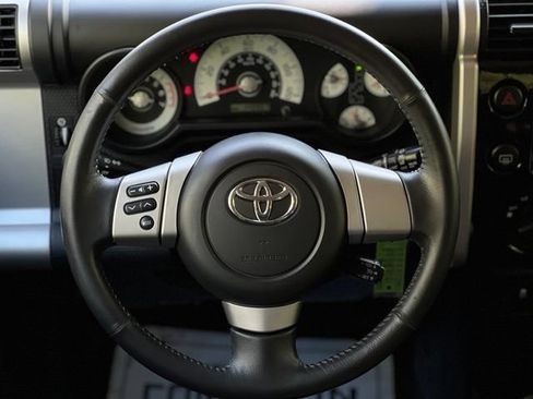 Used 2010 Toyota FJ Cruiser 4WD w/ Upgrade Pkg 2 image 24