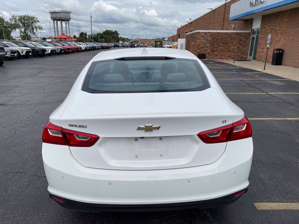 Used 2025 Chevrolet Malibu LT FWD image 4
