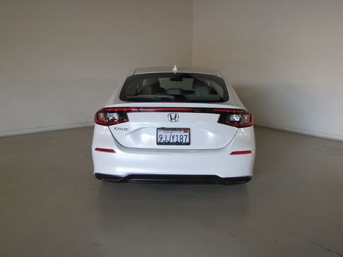 Certified 2024 Honda Civic EX-L image 25