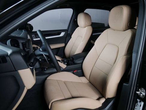 New 2026 Porsche Cayenne S AWD/4WD image 5