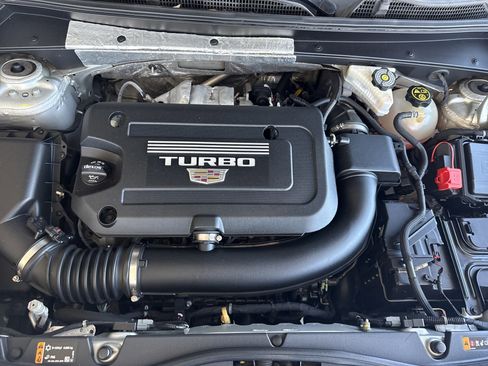 Used 2020 Cadillac XT4 Premium Luxury image 7