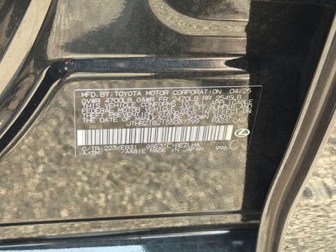 Used 2025 Lexus IS 350 F Sport w/ Accessory Package 2 RWD image 33