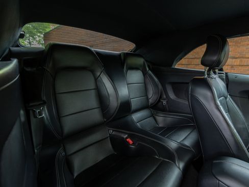 Used 2019 Ford Mustang GT Premium w/ Equipment Group 401A RWD image 14